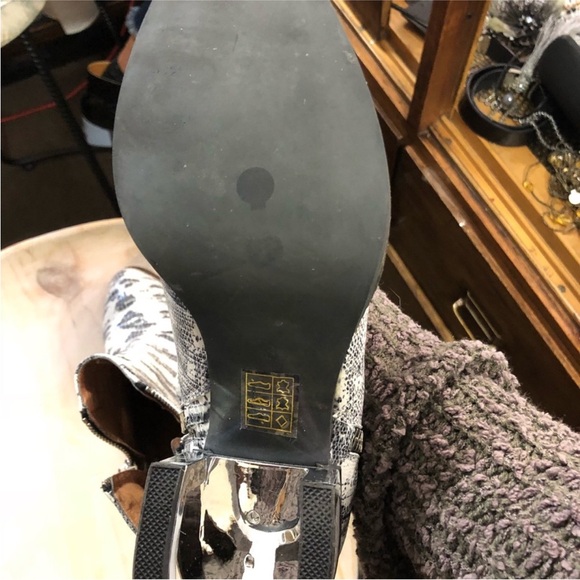 Jeffrey Campbell snake print bootie - Picture 2 of 3